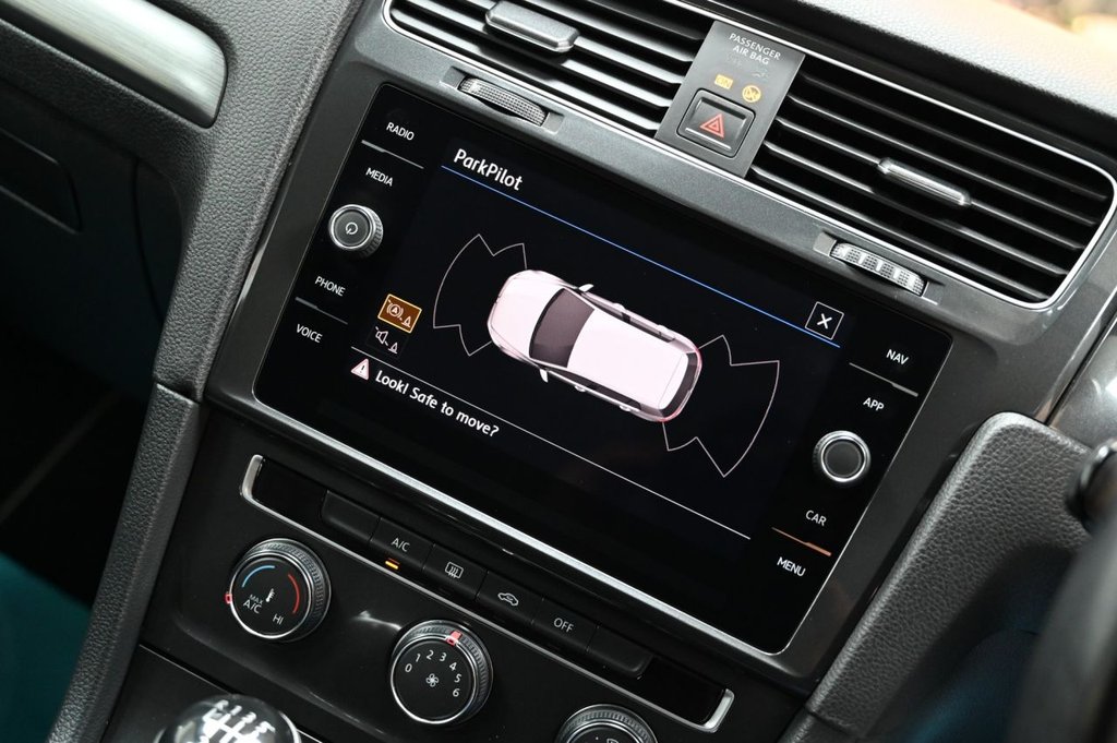 Used Volkswagen Golf 2018 for sale - 76586687: Photo 6