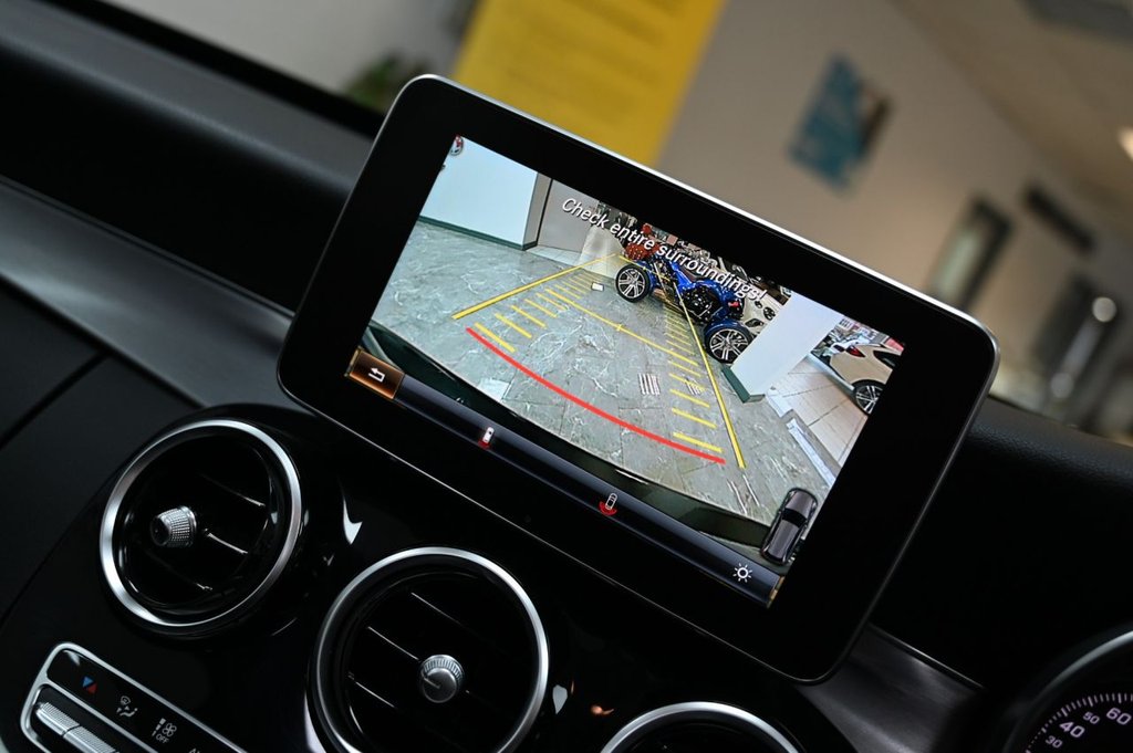 Used Mercedes-Benz C Class 2018 for sale - 76520387: Photo 14