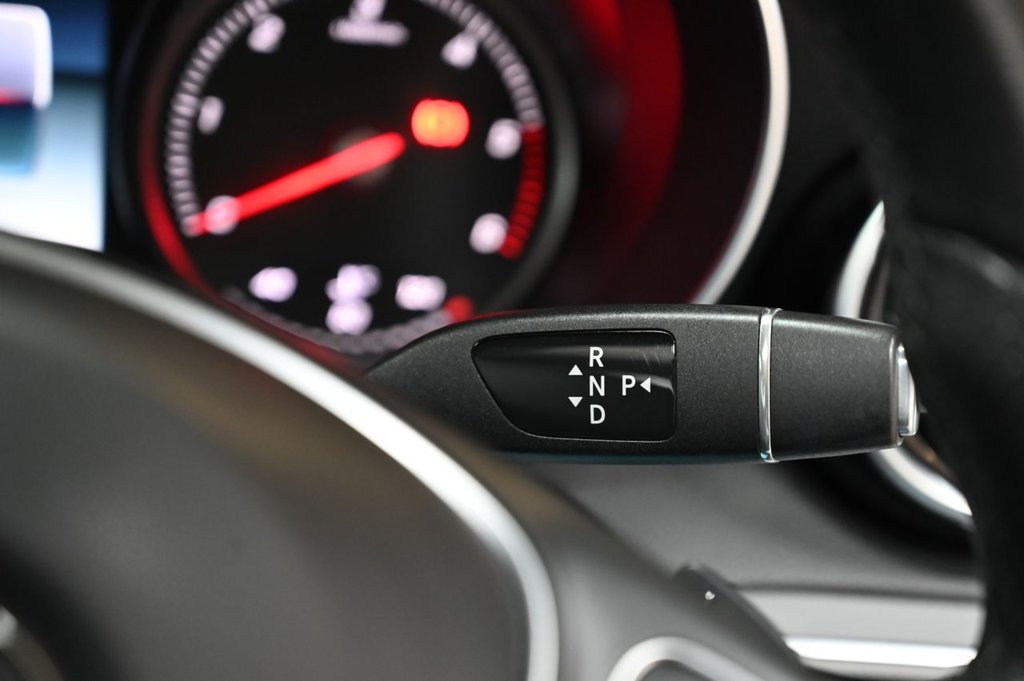 Used Mercedes-Benz C Class 2018 for sale - 76520387: Photo 18