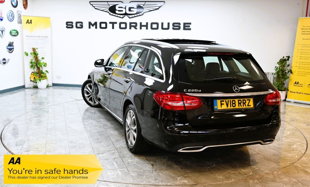 Used Mercedes-Benz C Class 2018 for sale - 76520387: Photo 2