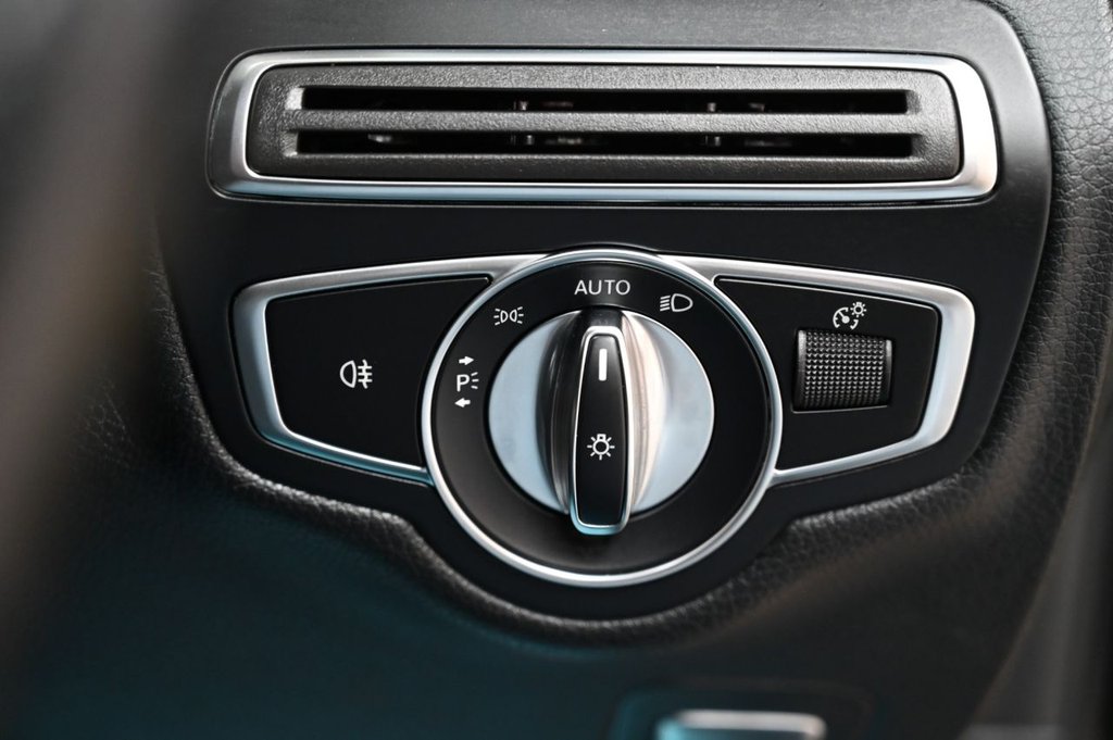 Used Mercedes-Benz C Class 2018 for sale - 76520387: Photo 20