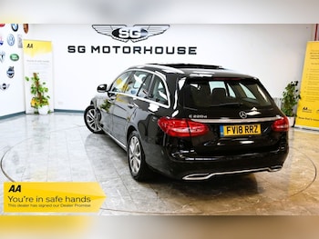 Used Mercedes-Benz C Class 2018 for sale - 76520387: Photo