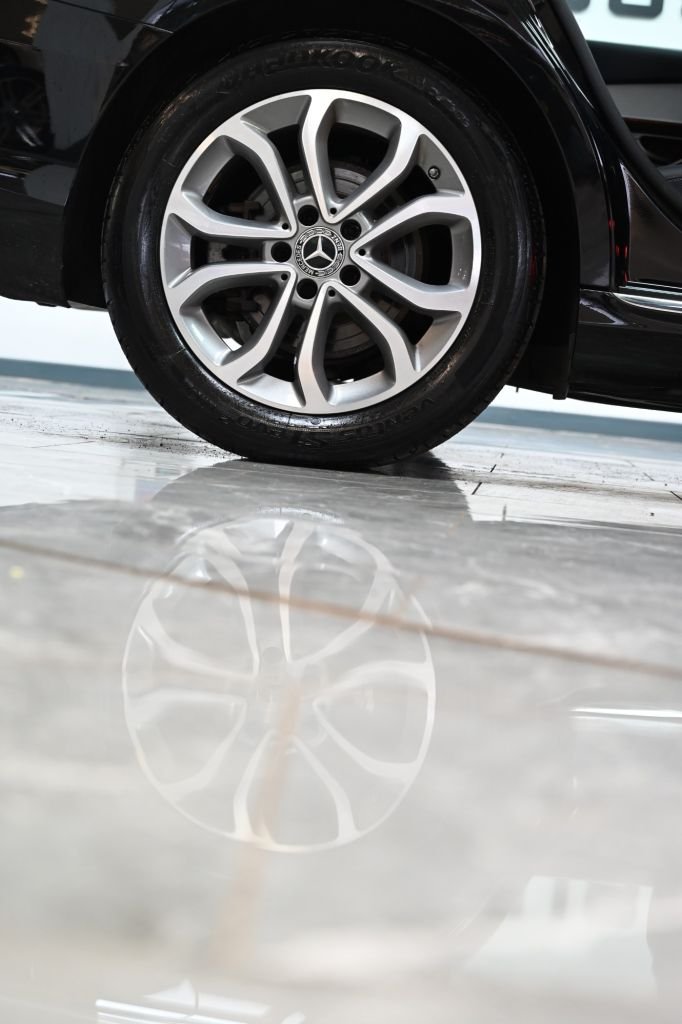 Used Mercedes-Benz C Class 2018 for sale - 76520387: Photo 36