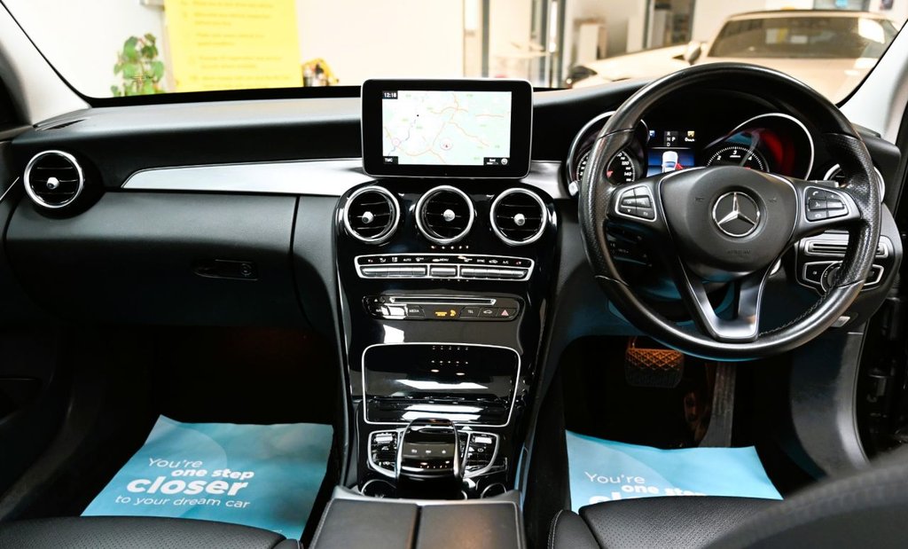 Used Mercedes-Benz C Class 2018 for sale - 76520387: Photo 4