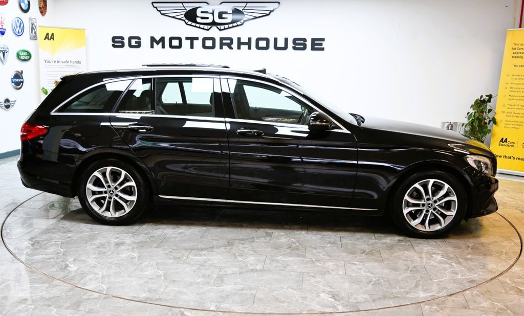 Used Mercedes-Benz C Class 2018 for sale - 76520387: Photo 7