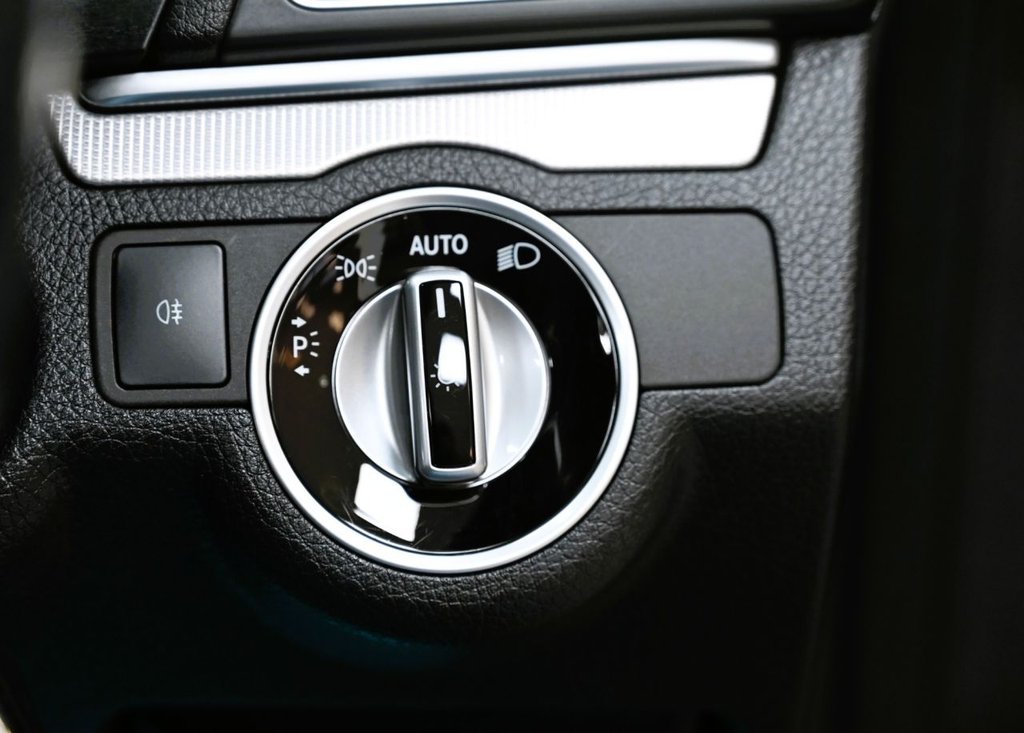 Used Mercedes-Benz E Class 2016 for sale - 76623294: Photo 17