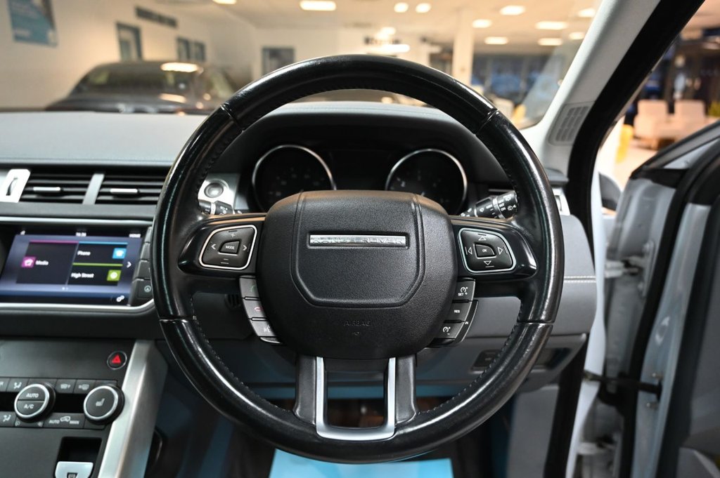 Used Land Rover Range Rover Evoque 2015 for sale - 77621188: Photo 11