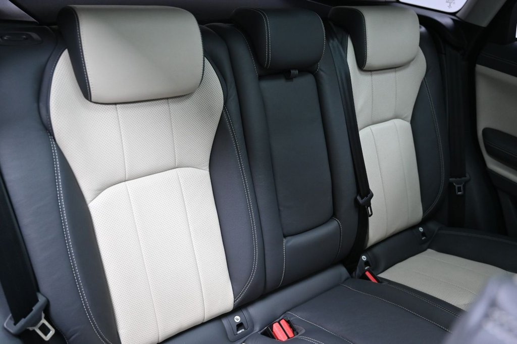 Used Land Rover Range Rover Evoque 2015 for sale - 77621188: Photo 13