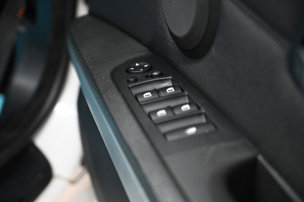 Used BMW 3 Series 2012 for sale - 76914703: Photo 20