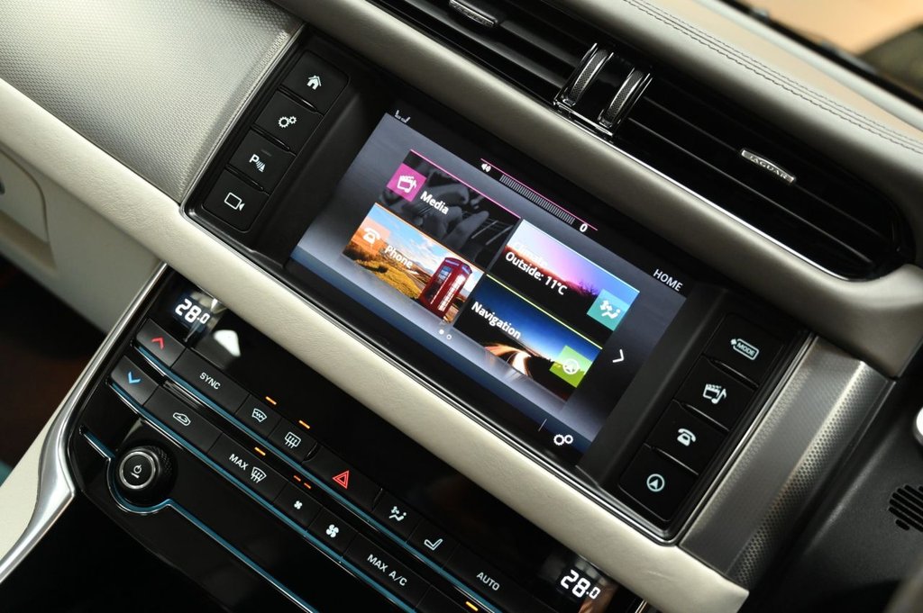 Used Jaguar XF 2016 for sale - 76977501: Photo 15