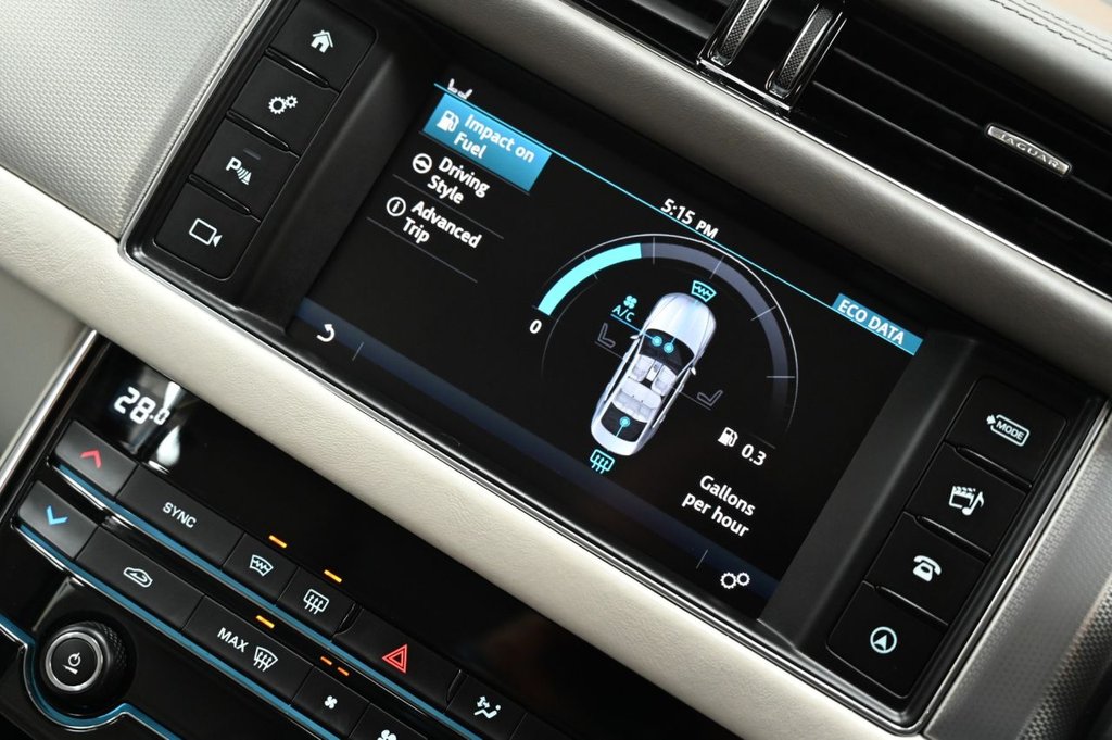 Used Jaguar XF 2016 for sale - 76977501: Photo 17