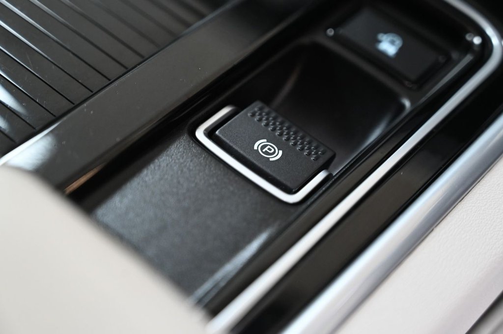 Used Jaguar XF 2016 for sale - 76977501: Photo 21