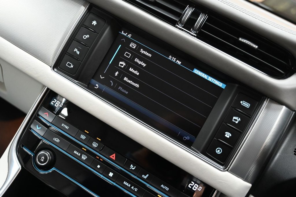 Used Jaguar XF 2016 for sale - 76977501: Photo 36