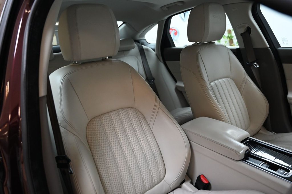 Used Jaguar XF 2016 for sale - 76977501: Photo 4