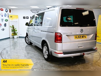Used Volkswagen Transporter 2019 for sale - 76297036: Photo 2