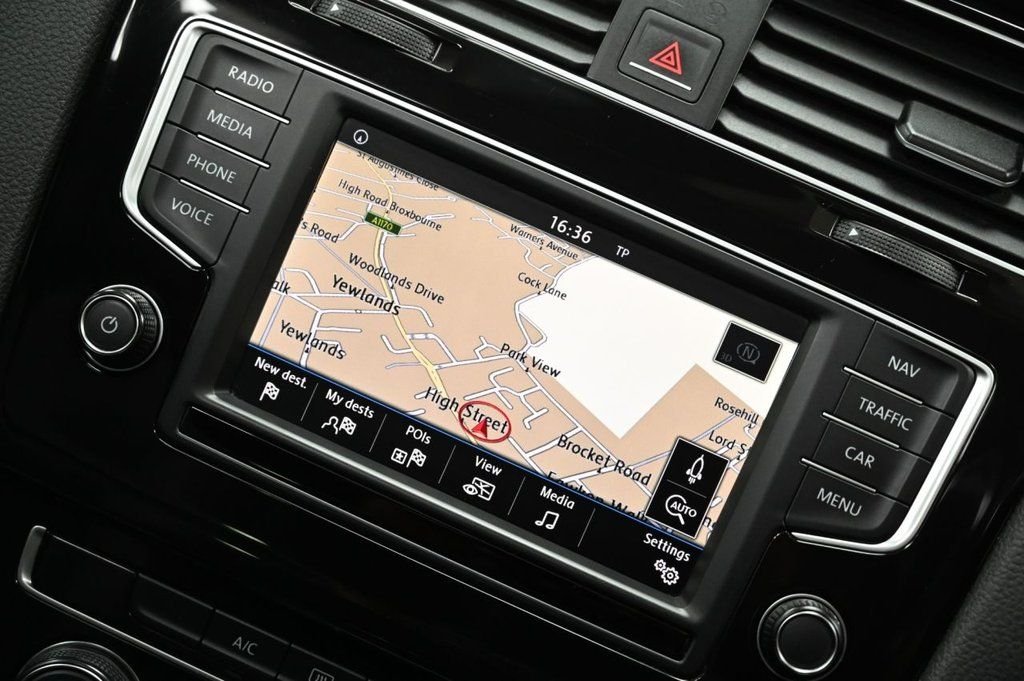 Used Volkswagen Golf 2016 for sale - 77307352: Photo 5