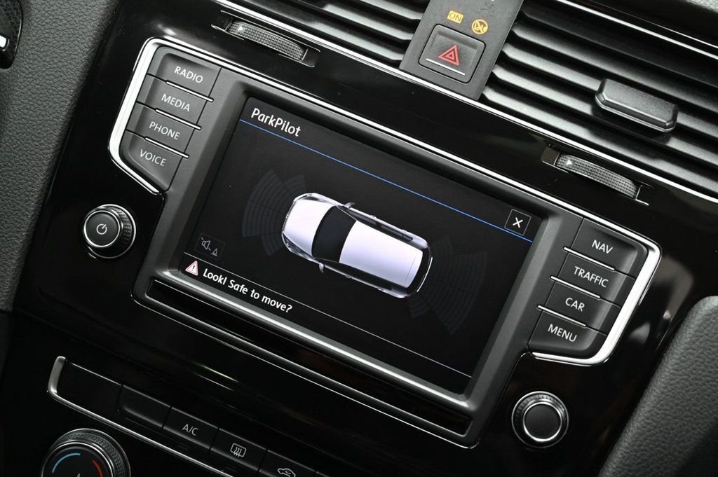 Used Volkswagen Golf 2016 for sale - 77307352: Photo 6