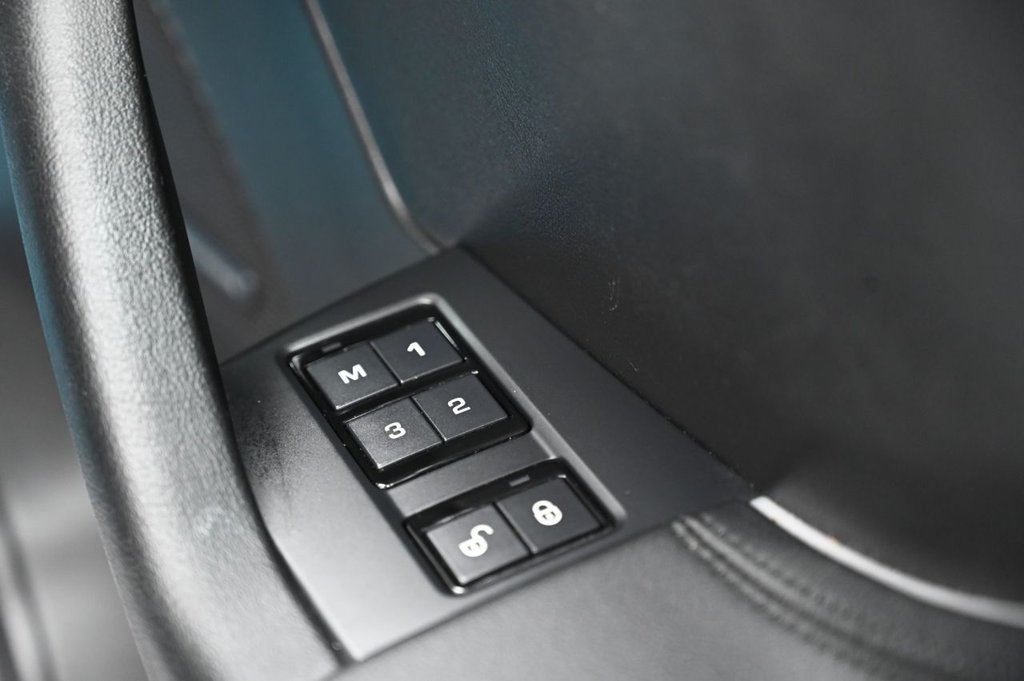 Used Jaguar F-Pace 2018 for sale - 77893665: Photo 29