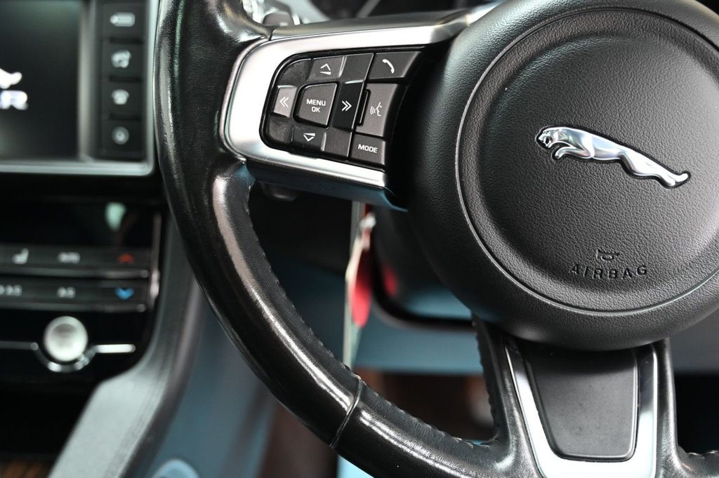 Used Jaguar F-Pace 2018 for sale - 77893665: Photo 33