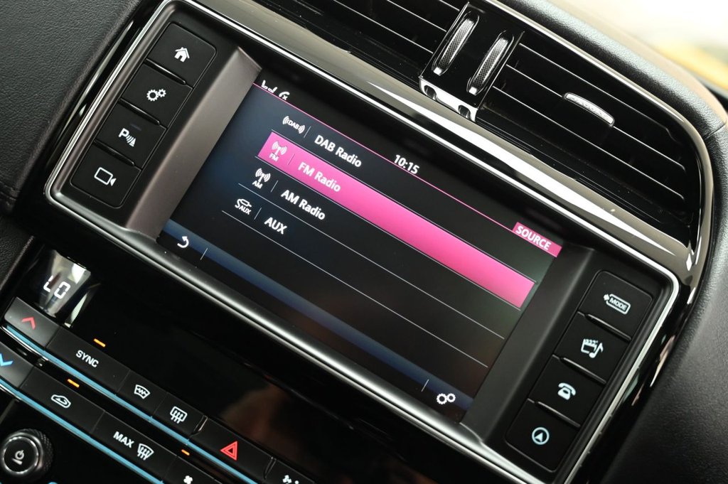 Used Jaguar F-Pace 2018 for sale - 77893665: Photo 37