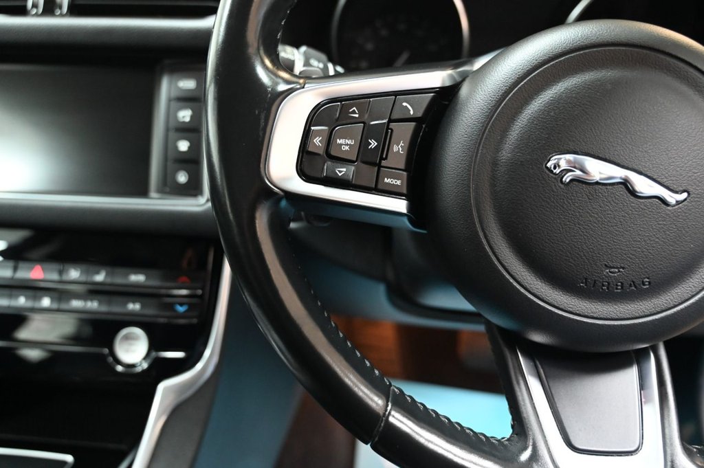 Used Jaguar XF 2017 for sale - 77470535: Photo 27