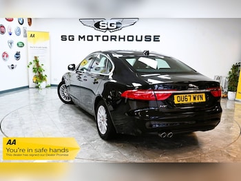 Used Jaguar XF 2017 for sale - 77470535: Photo