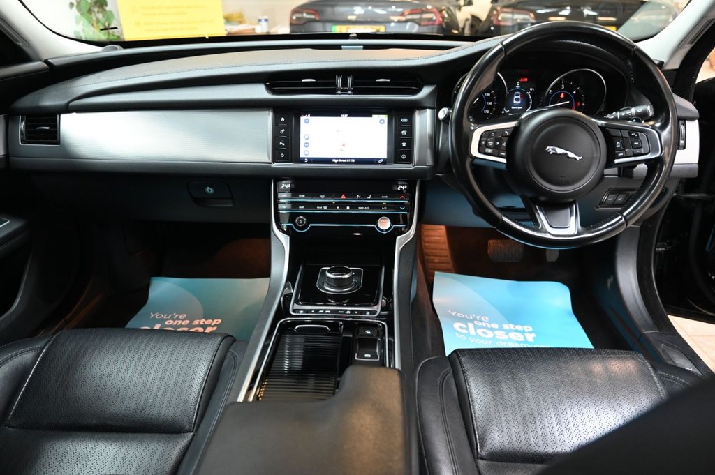 Used Jaguar XF 2017 for sale - 77470535: Photo 3