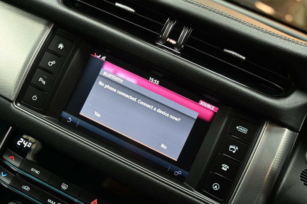 Used Jaguar XF 2017 for sale - 77470535: Photo 31