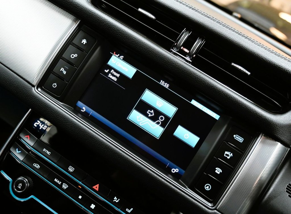 Used Jaguar XF 2017 for sale - 77470535: Photo 32