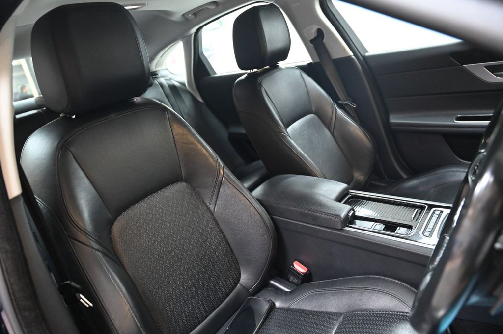 Used Jaguar XF 2017 for sale - 77470535: Photo 4