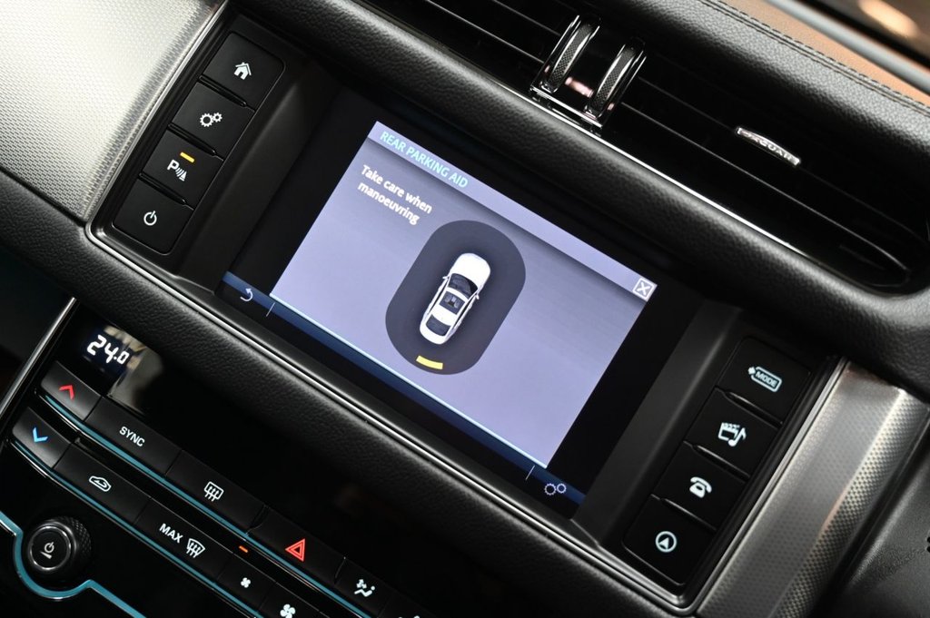 Used Jaguar XF 2017 for sale - 77470535: Photo 6