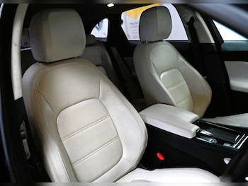 Used Jaguar F-Pace 2019 for sale - 78385262: Photo