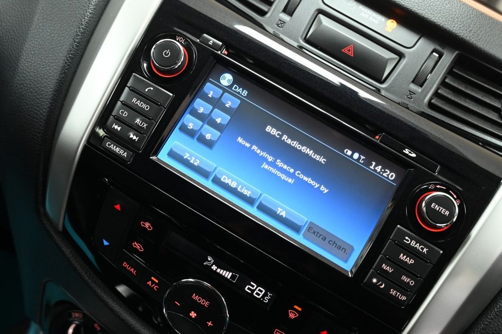 Used Nissan Navara 2018 for sale - 77621207: Photo 16