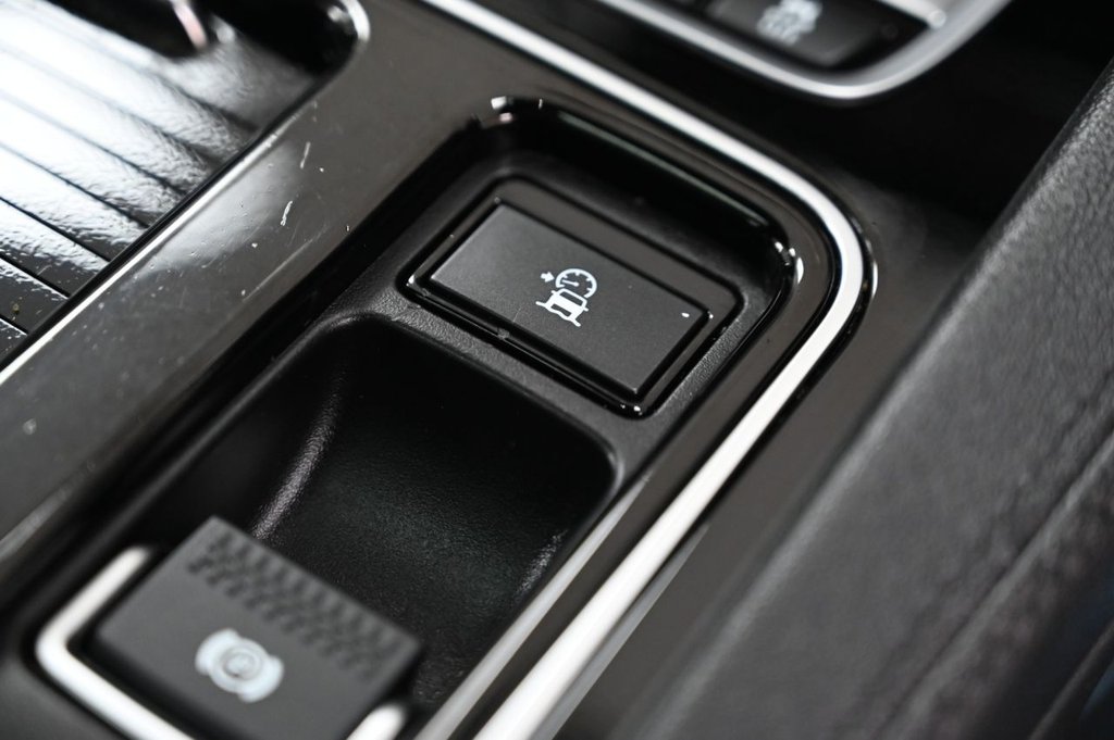 Used Jaguar F-Pace 2018 for sale - 77660155: Photo 40