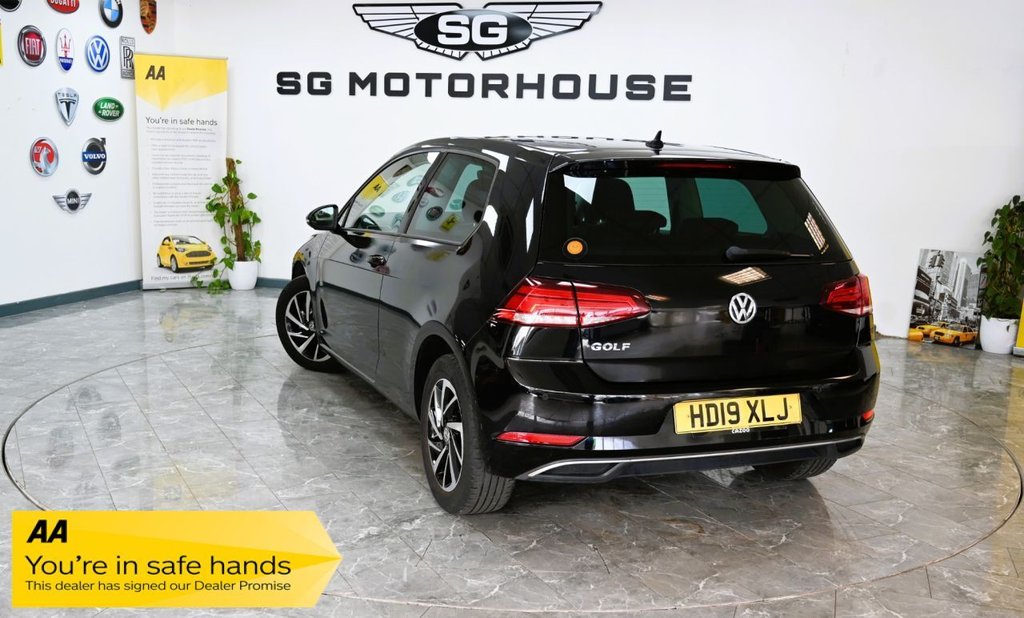 Used Volkswagen Golf 2019 for sale - 78220774: Photo 2
