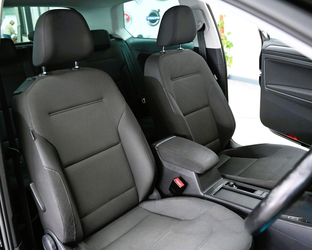 Used Volkswagen Golf 2019 for sale - 78220774: Photo 4