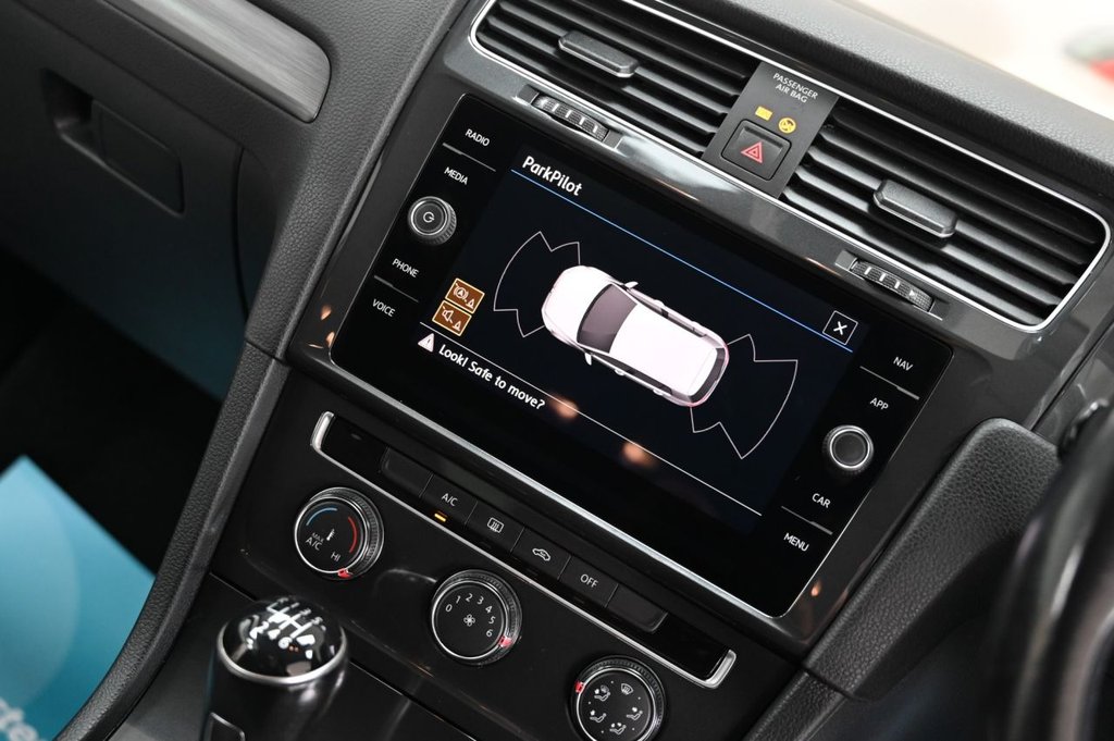 Used Volkswagen Golf 2019 for sale - 78220774: Photo 5