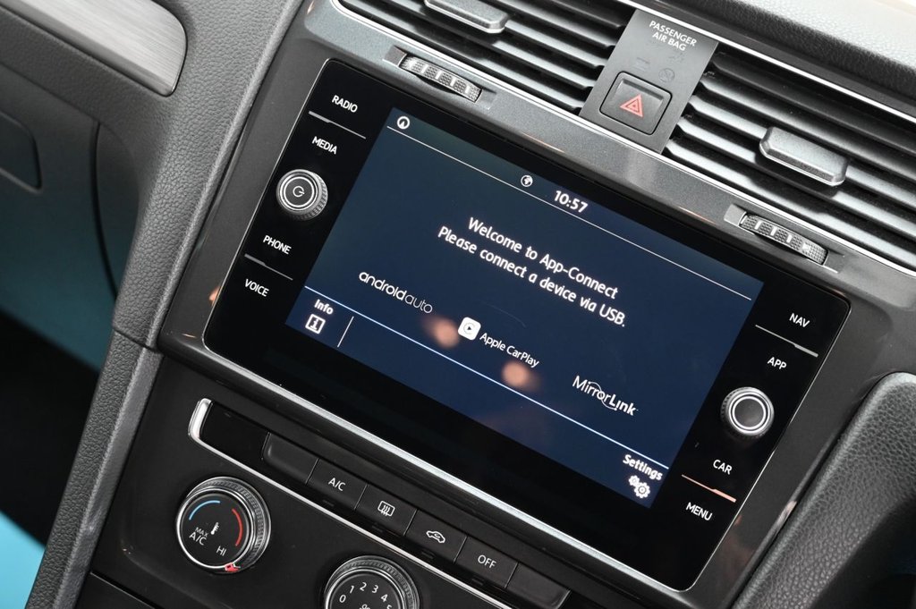 Used Volkswagen Golf 2019 for sale - 78220774: Photo 6