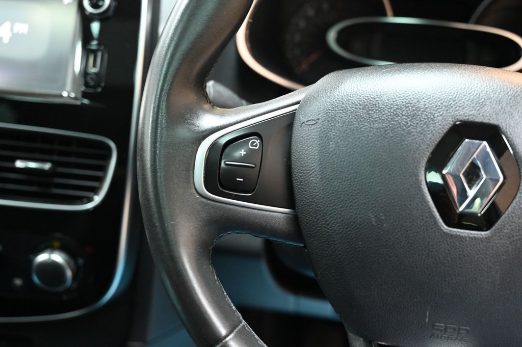 Used Renault Clio 2017 for sale - 76703798: Photo 21