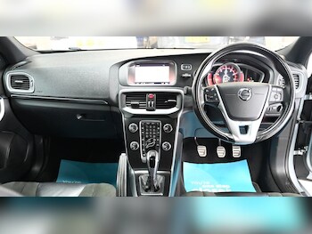 Used Volvo V40 2017 for sale - 78418476: Photo