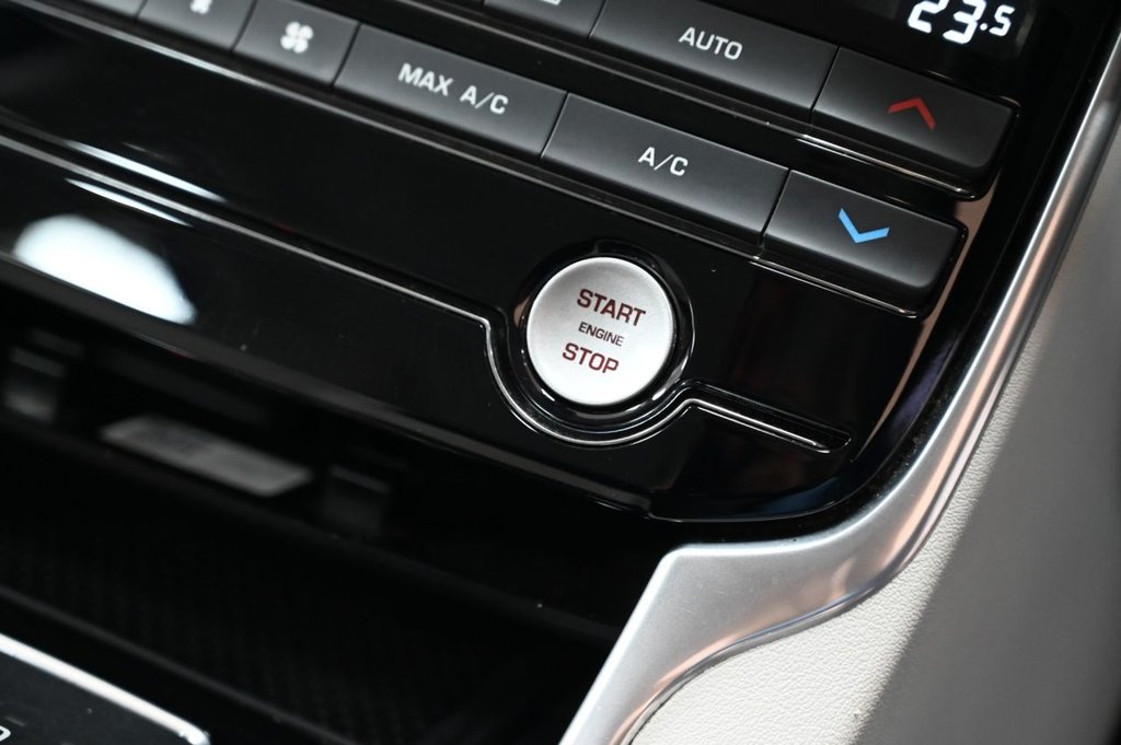 Used Jaguar XF 2016 for sale - 76496353: Photo 15