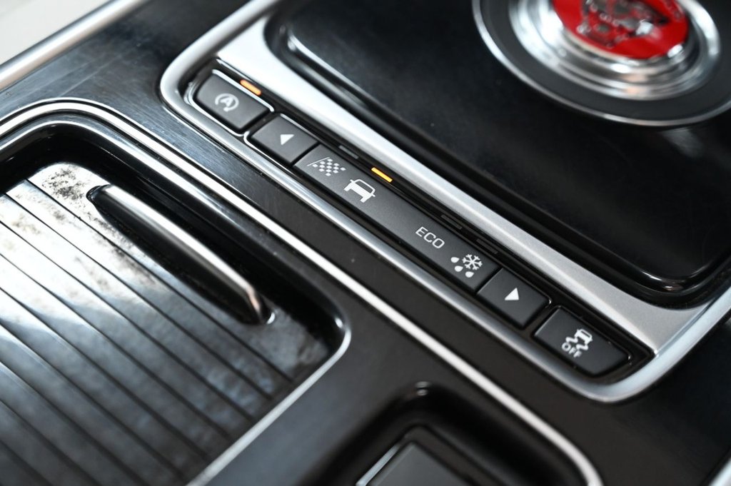 Used Jaguar XF 2016 for sale - 76496353: Photo 17