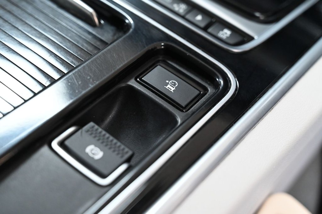 Used Jaguar XF 2016 for sale - 76496353: Photo 25