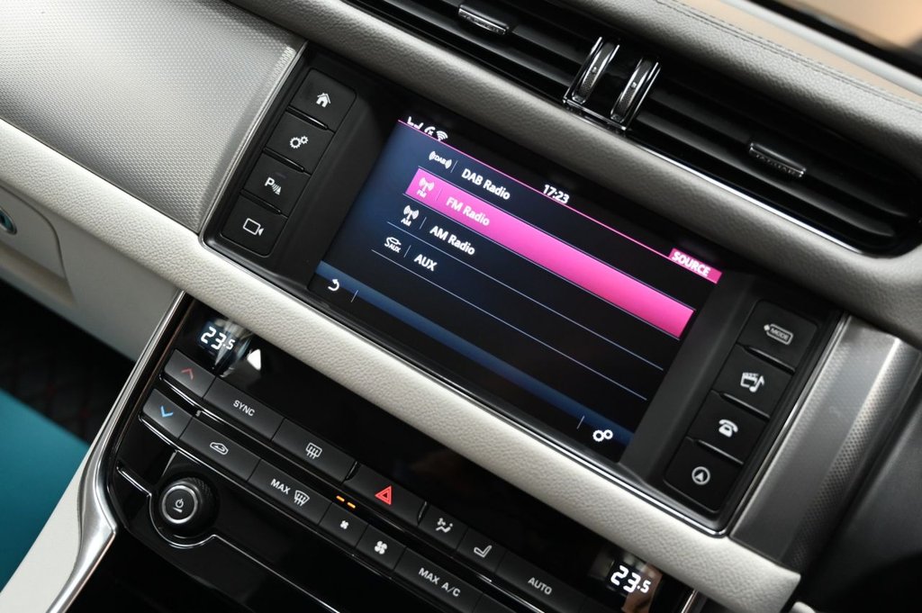 Used Jaguar XF 2016 for sale - 76496353: Photo 26