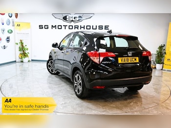 Used Honda HR-V 2018 for sale - 76623300: Photo