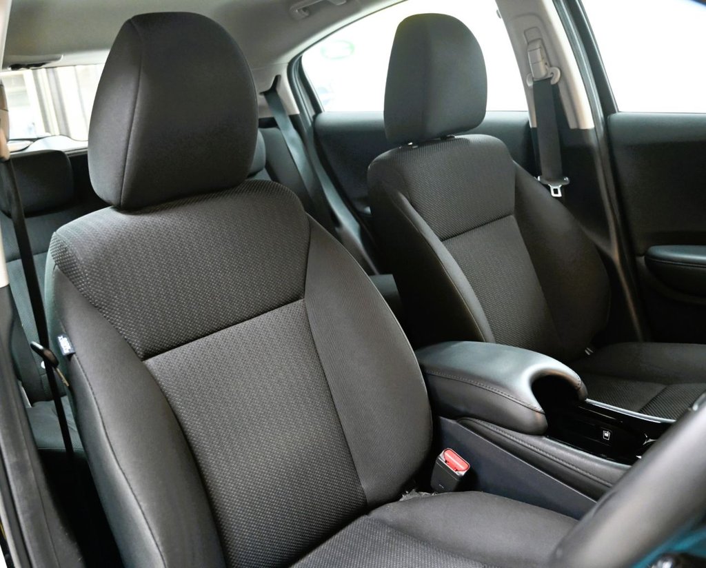 Used Honda HR-V 2018 for sale - 76623300: Photo 4