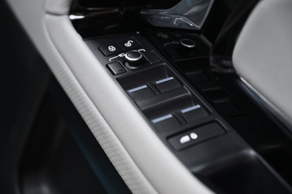 Used Land Rover Range Rover Evoque 2019 for sale - 76703803: Photo 24