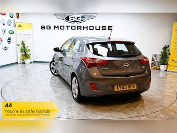 Used Hyundai i30 2013 for sale - 76703797: Photo