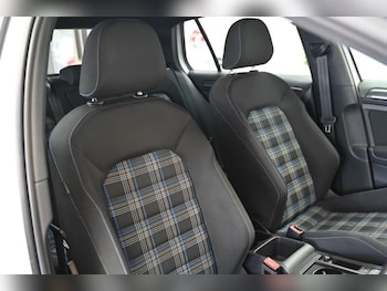 Used Volkswagen Golf 2017 for sale - 78431067: Photo