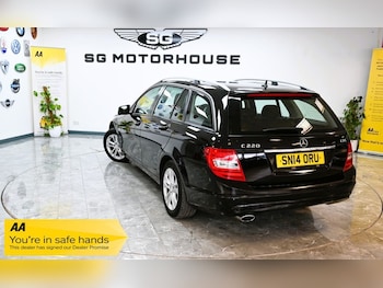 Used Mercedes-Benz C Class 2014 for sale - 76496019: Photo